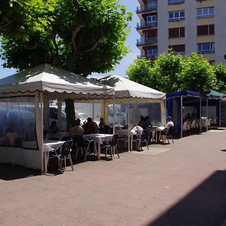 Pension "La Marina" Castro Urdiales Exteriör bild