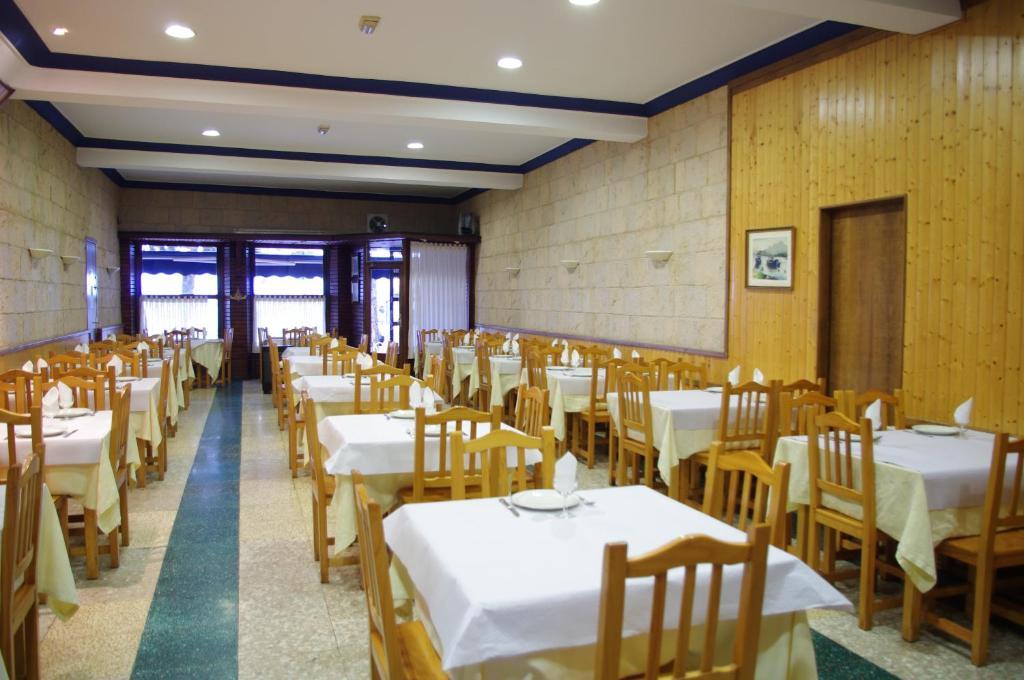 Pension "La Marina" Castro Urdiales Exteriör bild