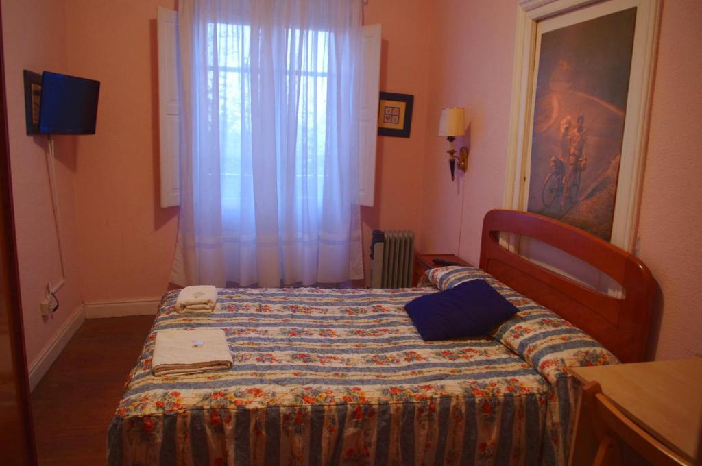 Pension "La Marina" Castro Urdiales Rum bild