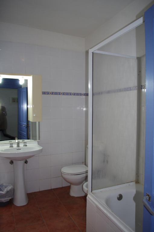 Pension "La Marina" Castro Urdiales Exteriör bild